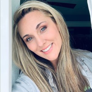 Meet your Posher, Lacey